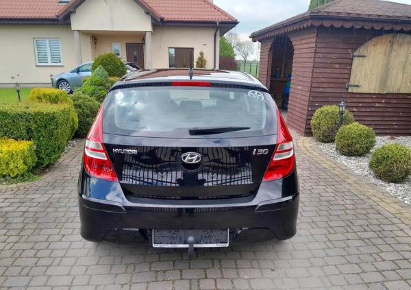Hyundai I30 cena 21900 przebieg: 195379, rok produkcji 2012 z Pułtusk małe 46